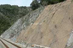 Posa reti chiodature consolidamento scarpate